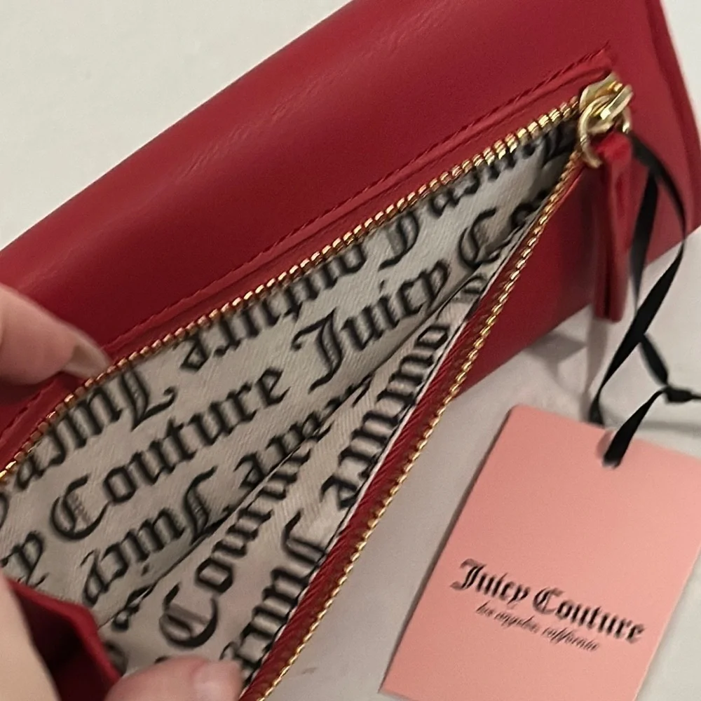 NWT JUICY COUTURE LOVELY DAY FLAP CLUTCH WALLET BAG RED